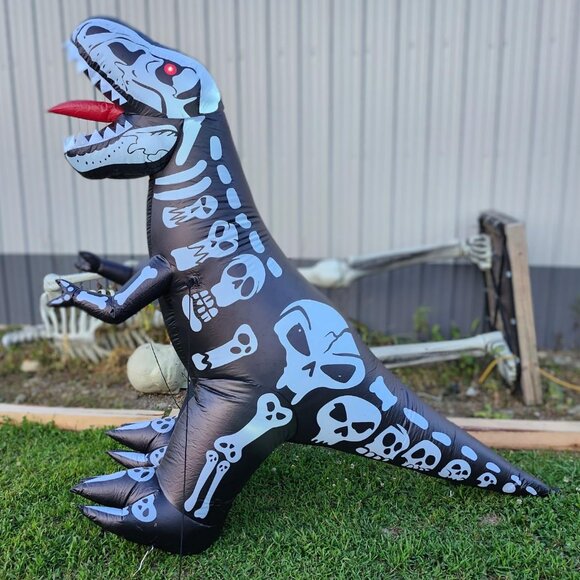 8 FT Dinosaur Skeleton Halloween Blow Up Inflatable Decorations with LED Light - Picture 1 of 7